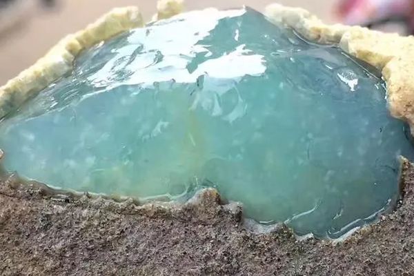 翡翠原石皮肉什么意思_翡翠原石如何区分皮肉-第2张-翡翠-玉仓库