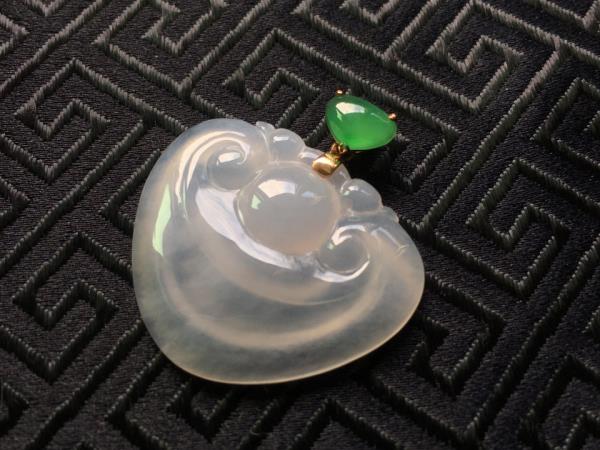 翡翠小佛配什么链子_蜜蜡配什么链子-第3张-翡翠-玉仓库