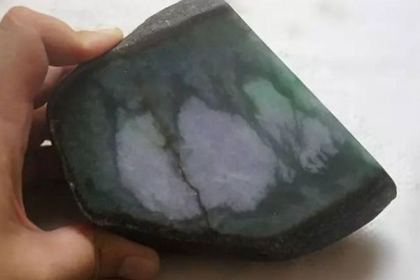 两者怎么区分_翡翠毛料和水沫子原石的区别