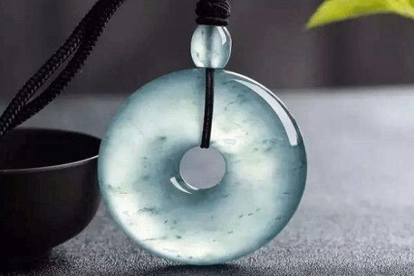 翡翠a货玉扣大概多少钱？如何的翡翠玉扣值得购买?-第2张-翡翠-玉仓库
