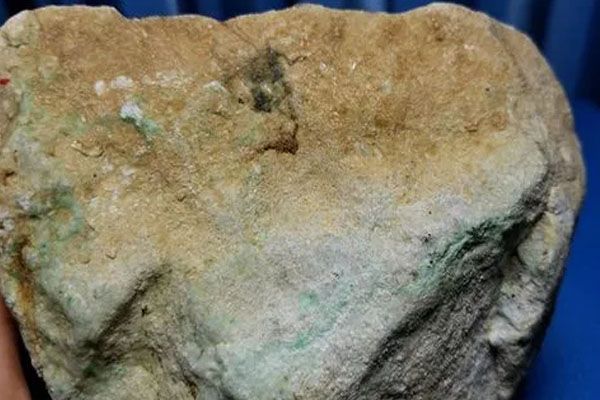 翡翠原石不同产地的介绍_翡翠原石产地特点-第3张-翡翠-玉仓库