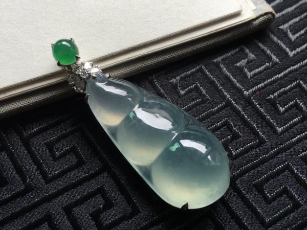 翡翠首饰怎么搭配衣服-第3张-翡翠-玉仓库