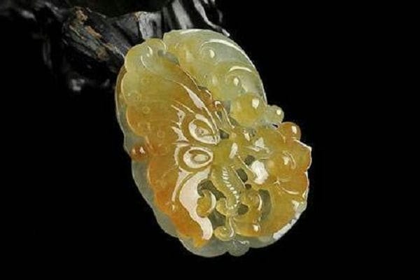 你印象中绿翡翠和黄翡翠哪个好_黄翡翠值多少钱