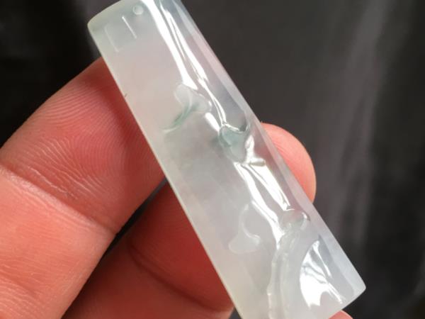 铁龙生是翡翠吗_铁龙生翡翠的特点-第3张-翡翠-玉仓库
