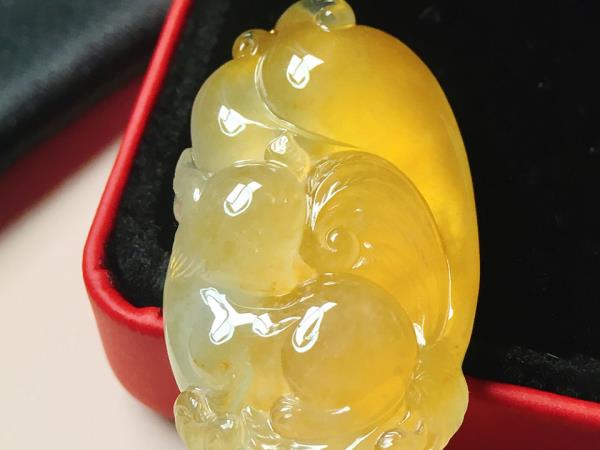 翡翠小珠子处理过了可以戴吗_翡翠手镯经过酸处理还可以戴吗