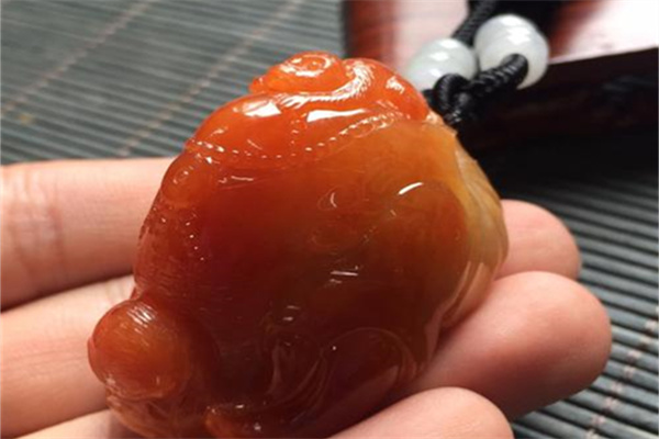 怎么看翡翠是不是烧红的-第3张-翡翠-玉仓库