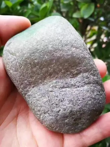木那翡翠原石的特点_木那翡翠原石皮壳图解