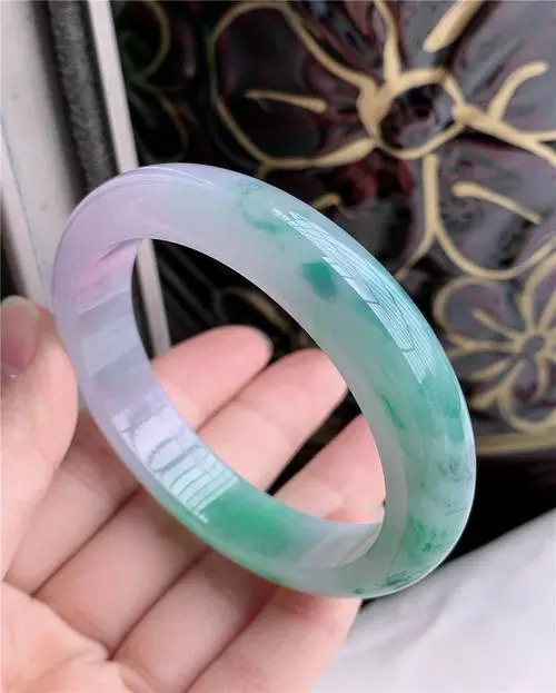 一万多的糯种翡翠手镯