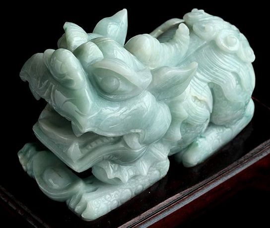 翡翠貔貅摆件有旺财的功效吗_翡翠貔貅摆放注意事项