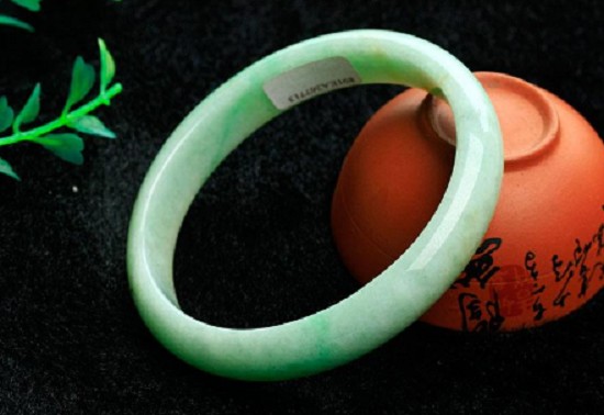 买翡翠手镯第一看什么_买翡翠手镯应该怎么选择（收藏）-第2张-翡翠-玉仓库