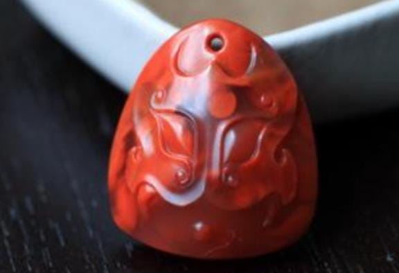 红翡翠是玛瑙吗(它们有何区别)？-第2张-翡翠-玉仓库