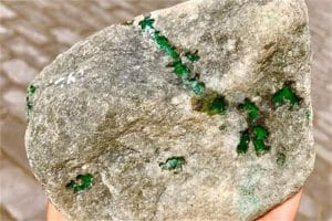 辽宁翡翠原石一般价格,辽宁翡翠原石一般价格多少-第2张-翡翠-玉仓库