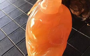 缅甸黄龙里场口的翡翠特征？