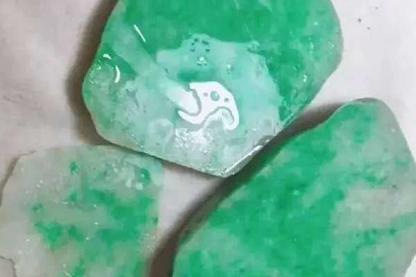 翡翠原石切割步骤以及注意事项_翡翠如何切割原石-第2张-翡翠-玉仓库