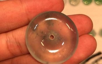翡翠平安扣糯冰正冰的区别？