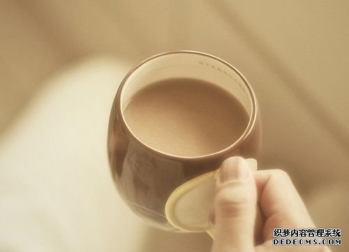 手握咖啡杯方式测你的恋爱观