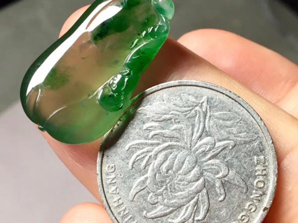 翡翠挂件加工费多少 翡翠加工费现市场多少