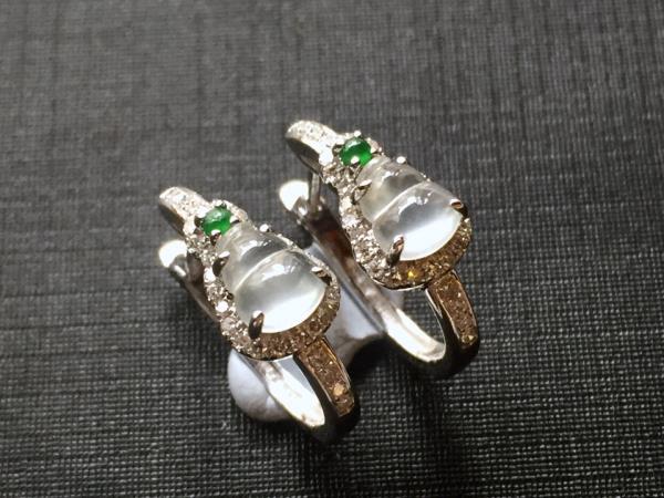 冰种起胶的翡翠为什么里面有棉絮 冰种起胶和糯种翡翠区别