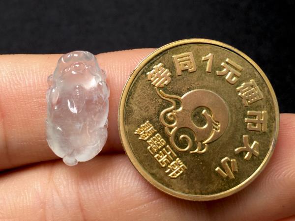 翡翠怎么区分种水好坏 翡翠打灯怎么看种