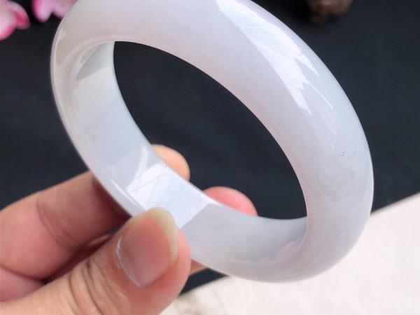 橄榄油可以保养翡翠吗 保养翡翠玉石的办法