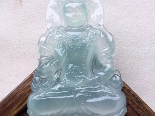 瓷底翡翠能养透吗 翡翠手镯能佩戴透吗
