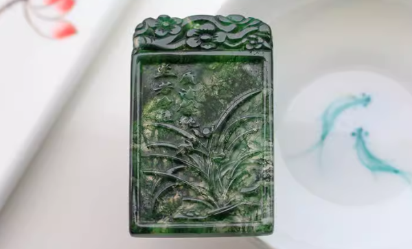 苔藓玛瑙是什么?佩戴苔藓玛瑙有什么好处?