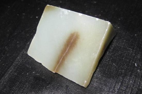 和田玉的山料和籽料的区别-第3张-和田-玉仓库