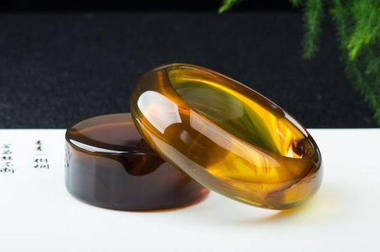 蜜蜡很轻吗像是塑料-第2张-蜜蜡-玉仓库