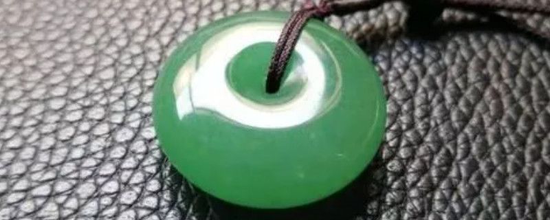 独龙玉戴久了为啥会有纹
