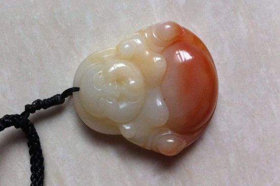 黄龙玉可以带着洗澡吗，戴黄龙玉的注意事项