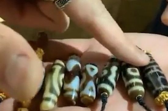 天珠正确佩戴方法-第3张-天珠-玉仓库