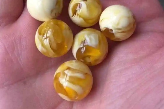 辨别蜜蜡真假***好方法-第4张-蜜蜡-玉仓库