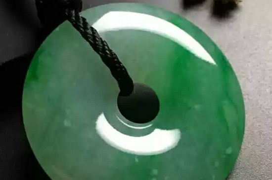 翡翠跟玉的区别,翡翠好还是玉好啊-第3张-翡翠-玉仓库