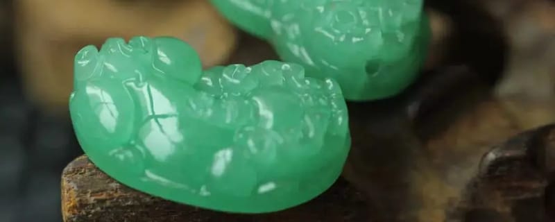 东陵玉和翡翠的区别是什么?