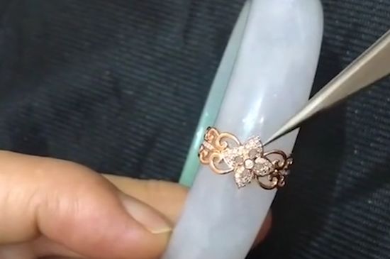 黄金和玉手镯可以戴在一起吗-第3张-黄金-玉仓库