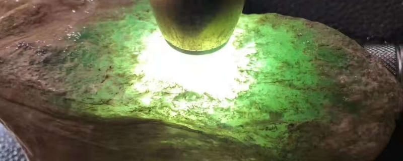 鉴别翡翠