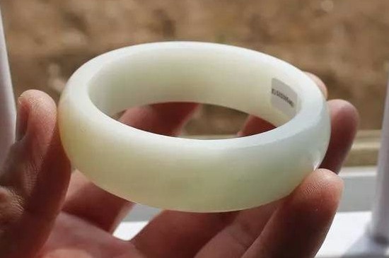 俄料手镯怎么才能油润-第3张-和田-玉仓库