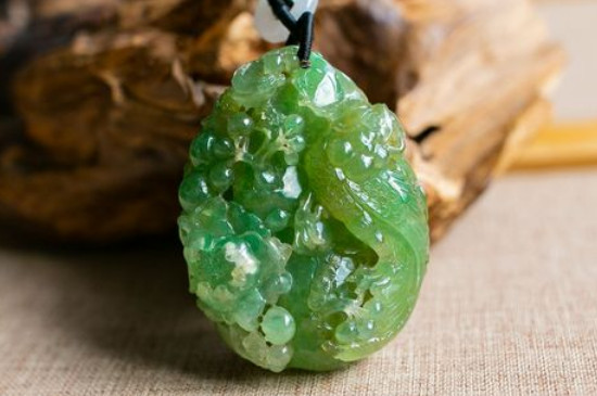 金丝玉和翡翠的区别-第5张-金丝玉-玉仓库