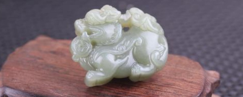 和田玉发白还是发青好