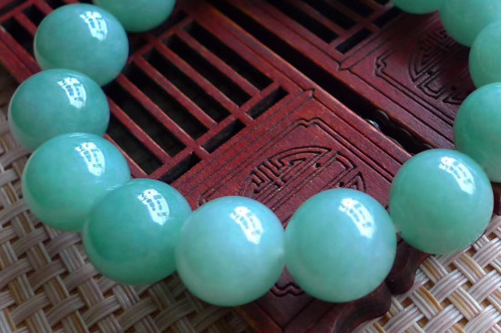 如何观察翡翠种水-第2张-翡翠-玉仓库