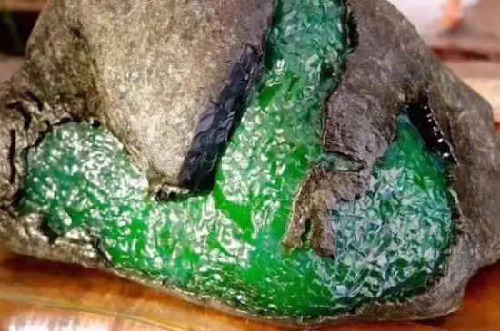 老坑翡翠原石特征-第3张-翡翠-玉仓库