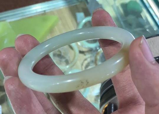 和田玉糖料手镯怎么选择_和田玉手镯怎么看好坏-第2张-和田-玉仓库