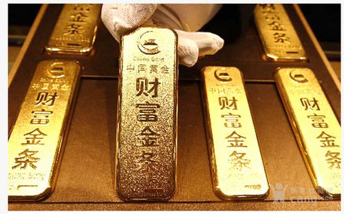 黄金、铂金谁更稀有，为什么年轻群体钟爱黄金