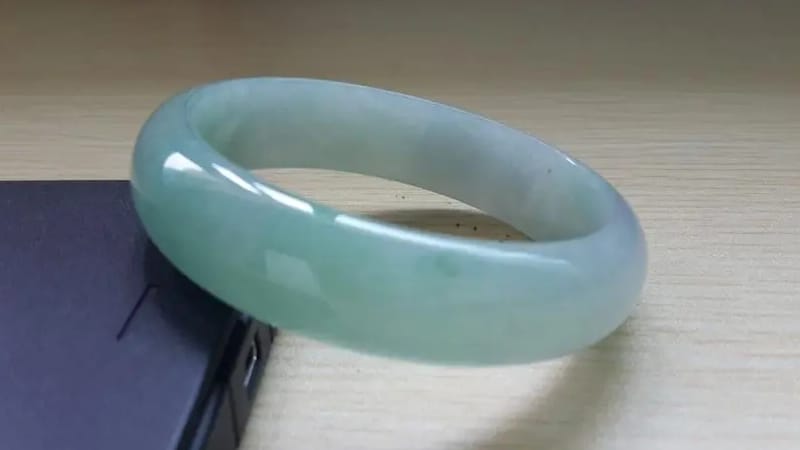 如何鉴别翡翠?