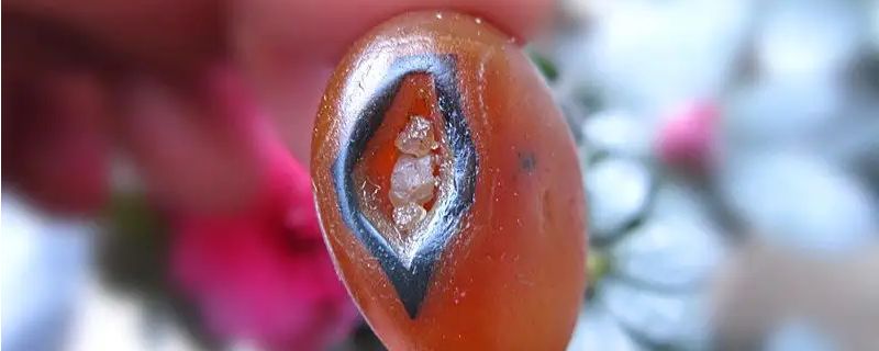红玛瑙珠子可以戴脖子上吗