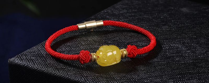 金猪手链怎么佩戴