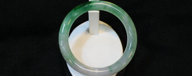 翡翠手镯怎么挑