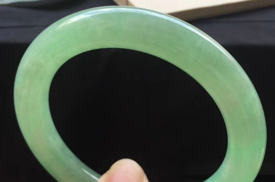 越南翡翠手镯为什么便宜-第2张-翡翠-玉仓库