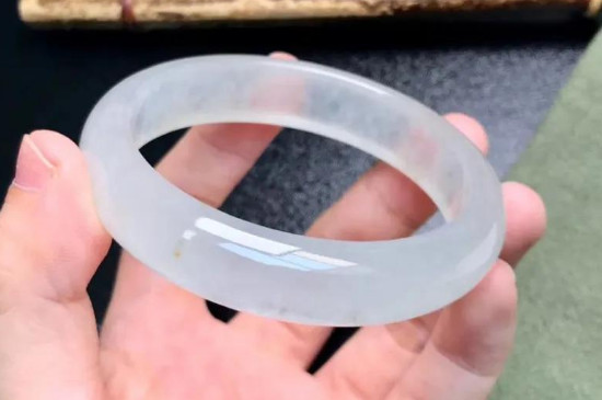 翡翠手镯什么样的好-第2张-翡翠-玉仓库