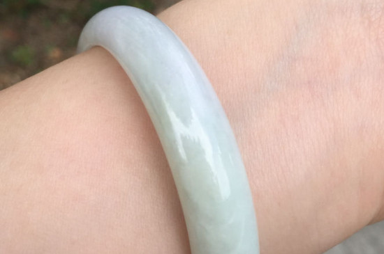 翡翠手镯杂质多怎么处理-第2张-翡翠-玉仓库